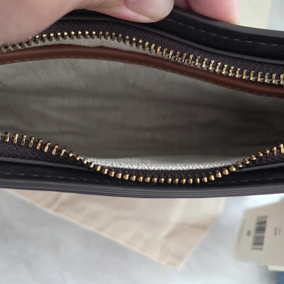 Tory Burch Emerson Grommet Convertible Shoulder Bag - Picture 7 of 8